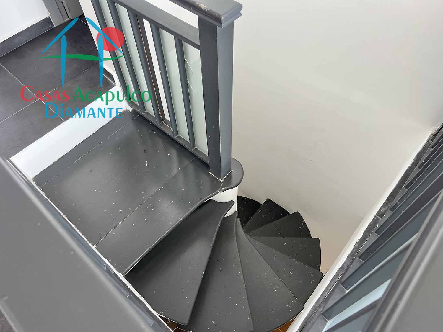 Torre Coral 2509 - Escaleras 1